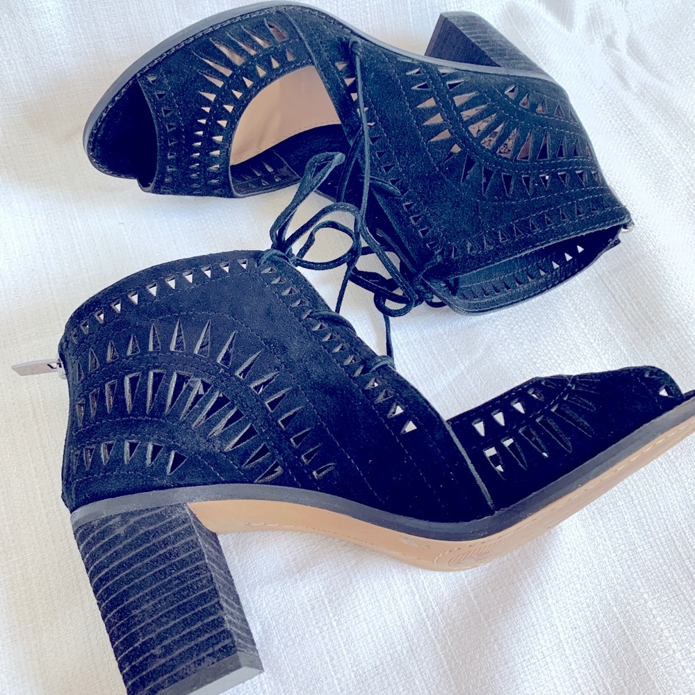 Vince Camuto Black sued thick heeled open toe lace up heels. Fits size 7.5-8